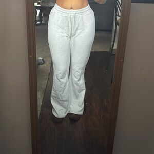 hollister ultra high-rise light grey flare sweatpants